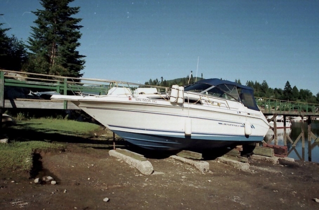 From Dave Crawford: This is my boat Ive been living on since 1993.